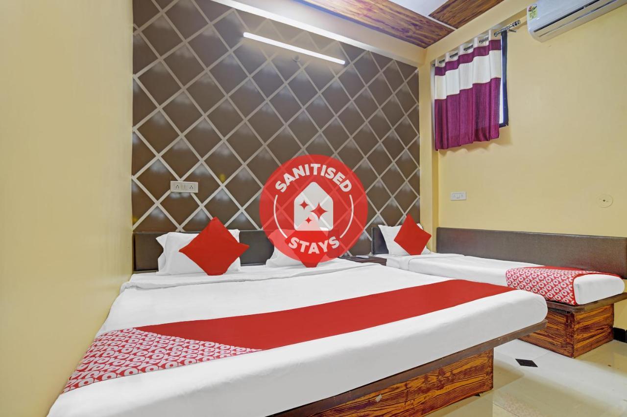 Oyo 79454 Shree Laxmi Palace Otel Ujjain Dış mekan fotoğraf